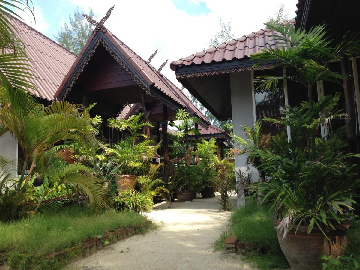 Phangan Cove Beach Resort Szrithanu Kültér fotó