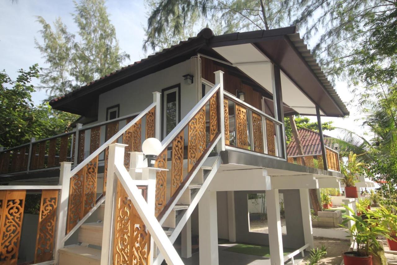 Phangan Cove Beach Resort Szrithanu Kültér fotó