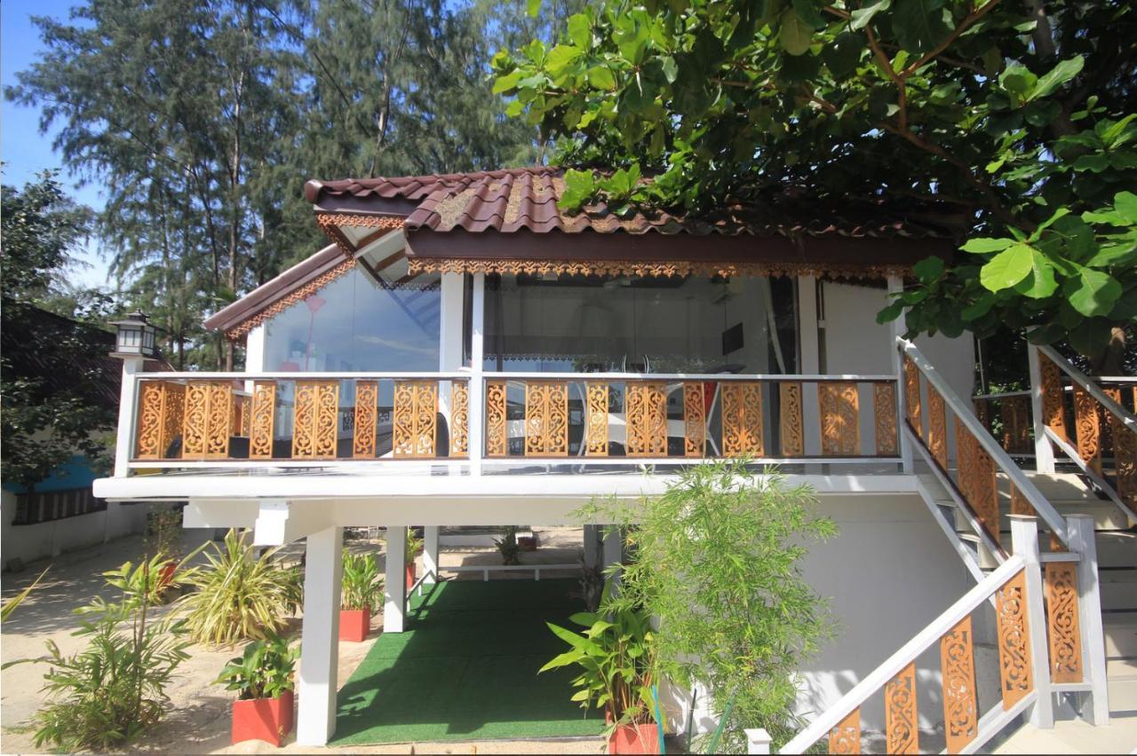 Phangan Cove Beach Resort Szrithanu Kültér fotó