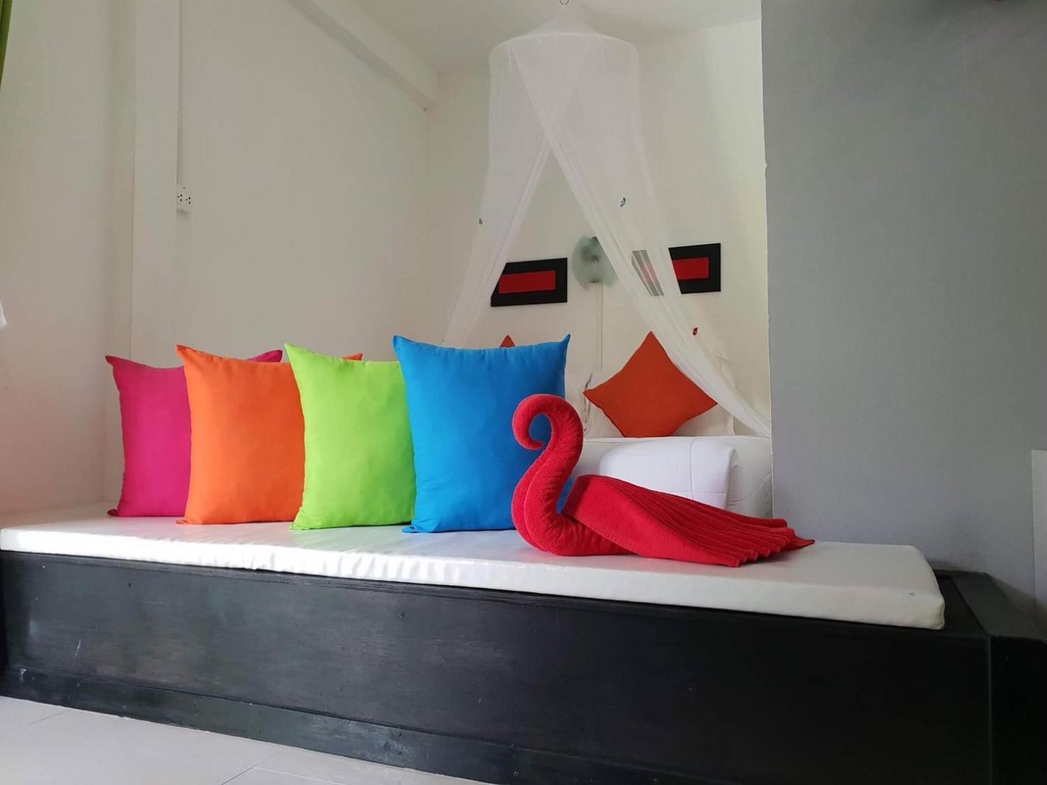 Phangan Cove Beach Resort Szrithanu Kültér fotó